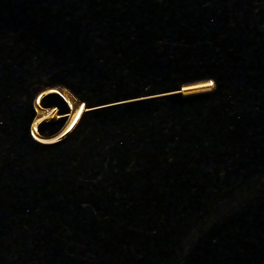 Heart hat pin/brooch